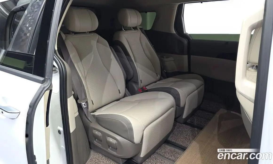 Kia Carnival 2024 3.5 автомат (гидро), фото 17