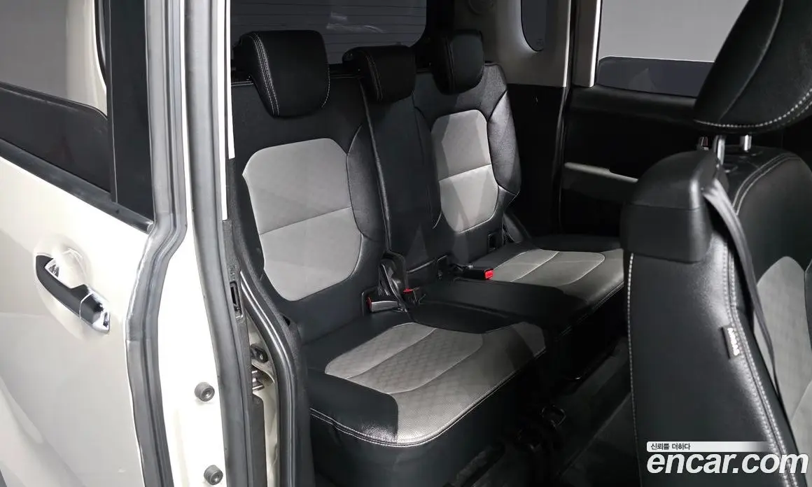 Kia Ray 2022 1.0 автомат (гидро), фото 18