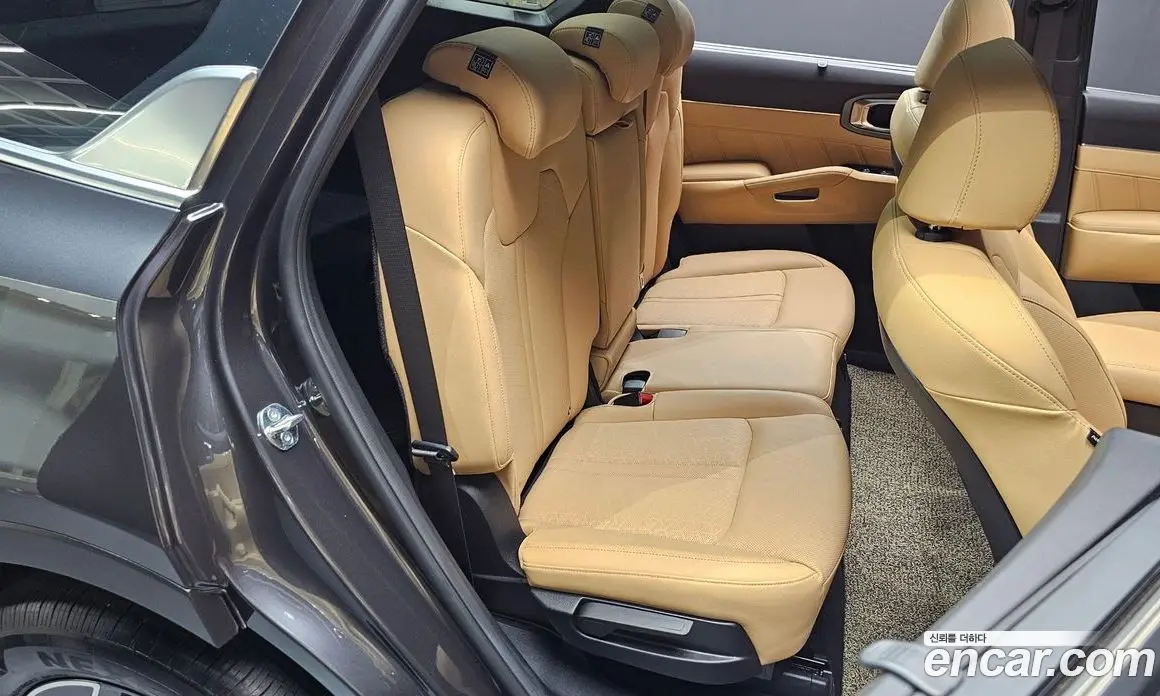 Kia Sorento 2023 1.6 автомат (гидро), фото 18