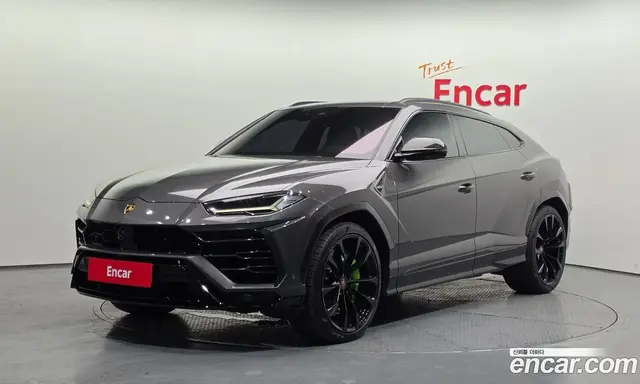 Lamborghini Urus, 2022, 9 334 км