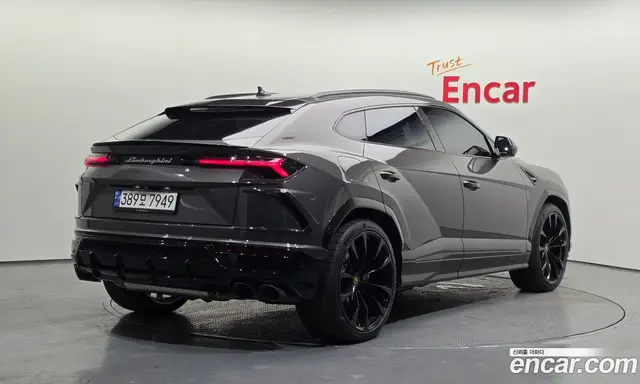 Lamborghini Urus 2022 4.0 автомат (гидро), миниатюра 2
