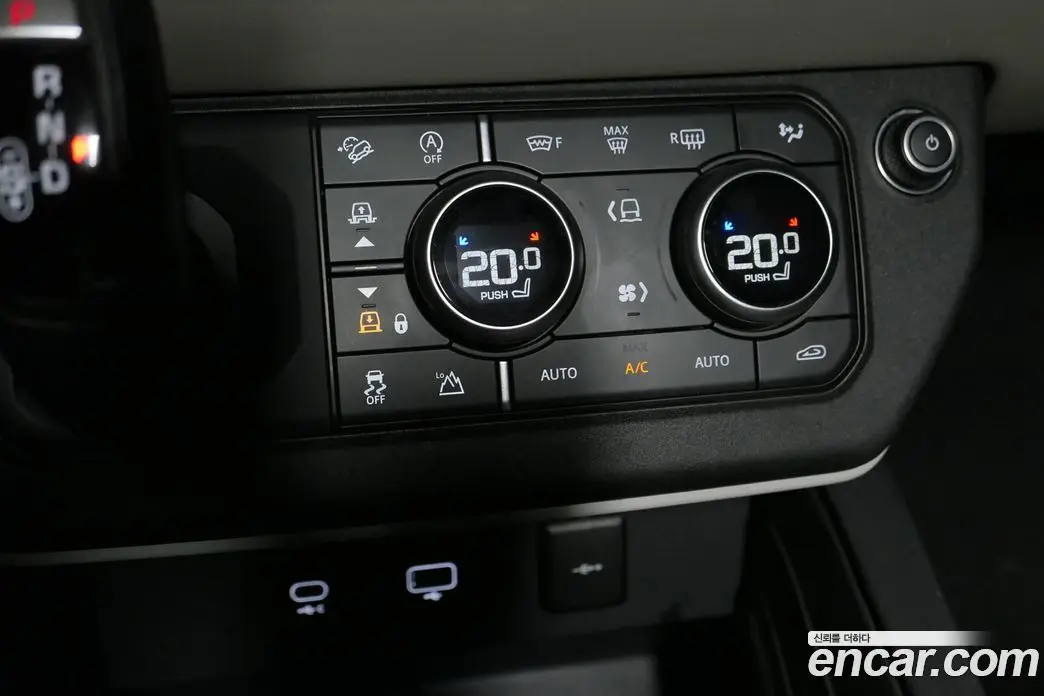 Land Rover Defender 2021 3.0 автомат (гидро), фото 11