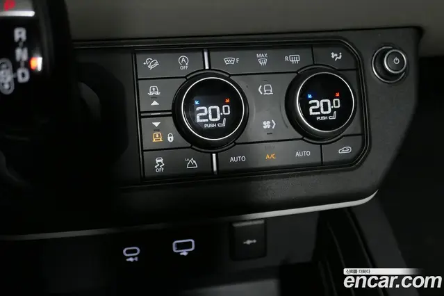 Land Rover Defender 2021 3.0 автомат (гидро), миниатюра 11