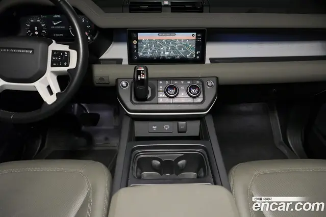 Land Rover Defender 2021 3.0 автомат (гидро), миниатюра 7
