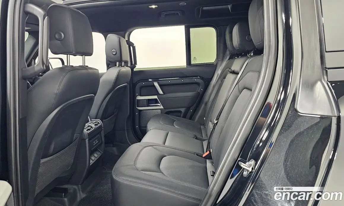 Land Rover Defender 2023 2.0 автомат (гидро), фото 15