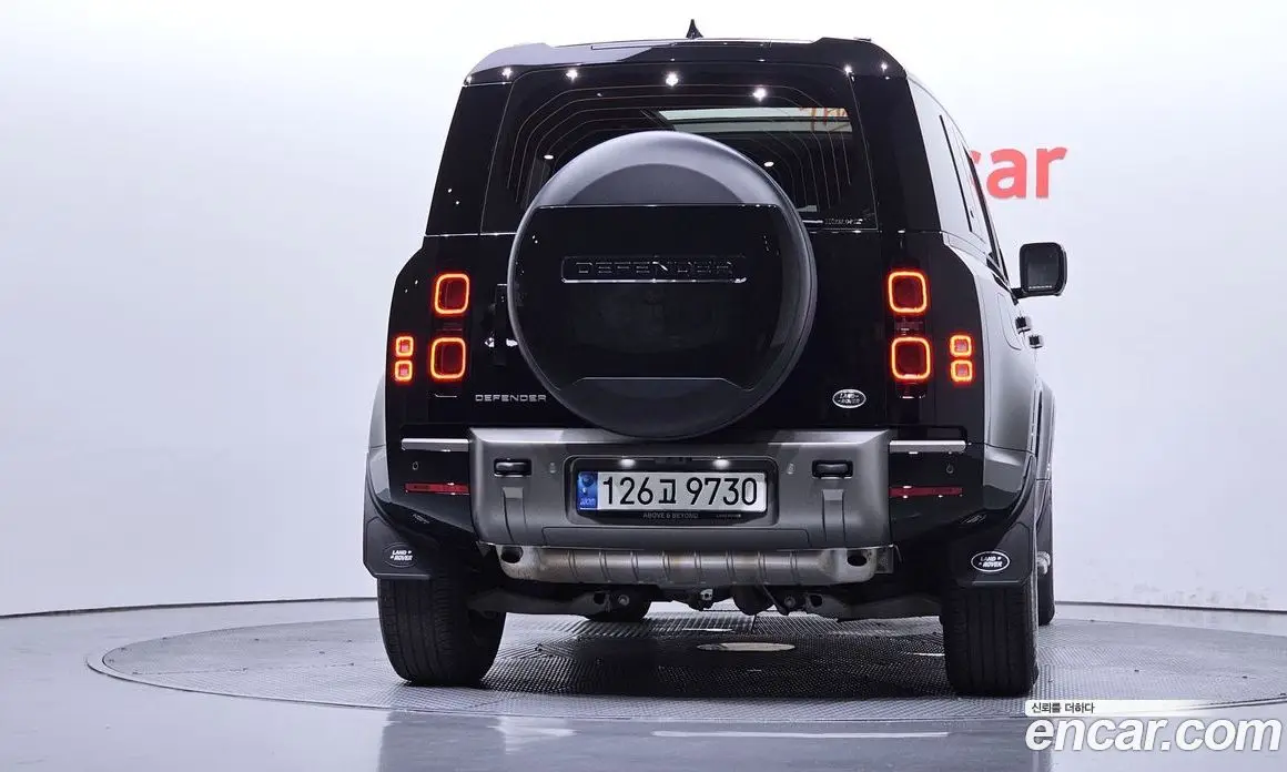 Land Rover Defender 2023 2.0 автомат (гидро), фото 3
