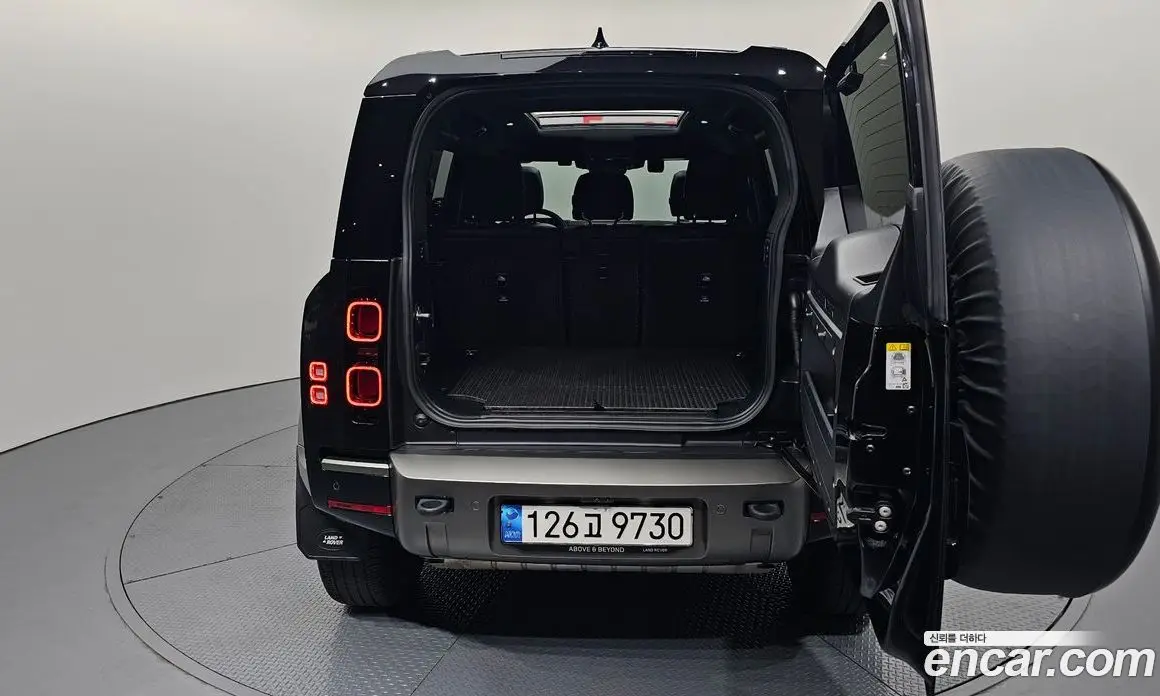 Land Rover Defender 2023 2.0 автомат (гидро), фото 24