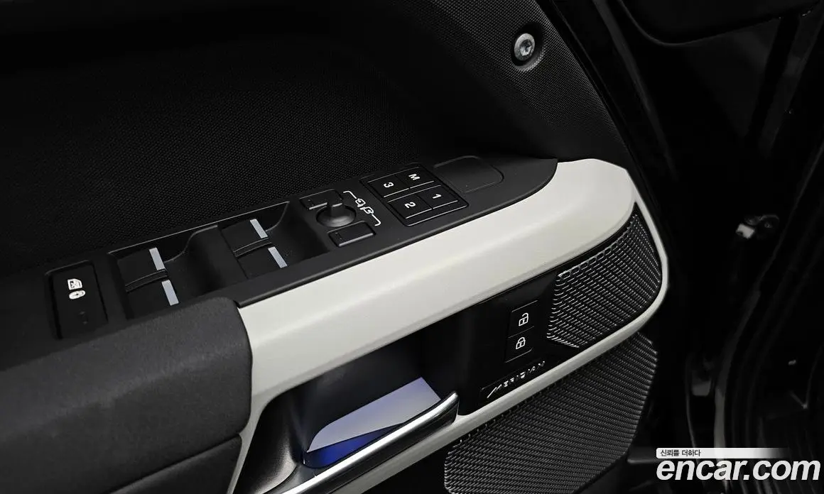 Land Rover Defender 2023 2.0 автомат (гидро), фото 25