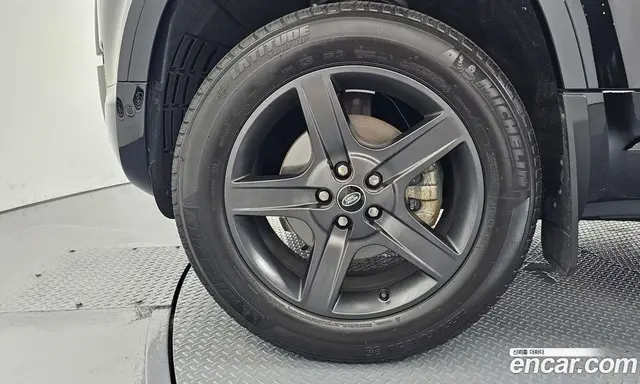 Land Rover Defender 2023 2.0 автомат (гидро), миниатюра 4
