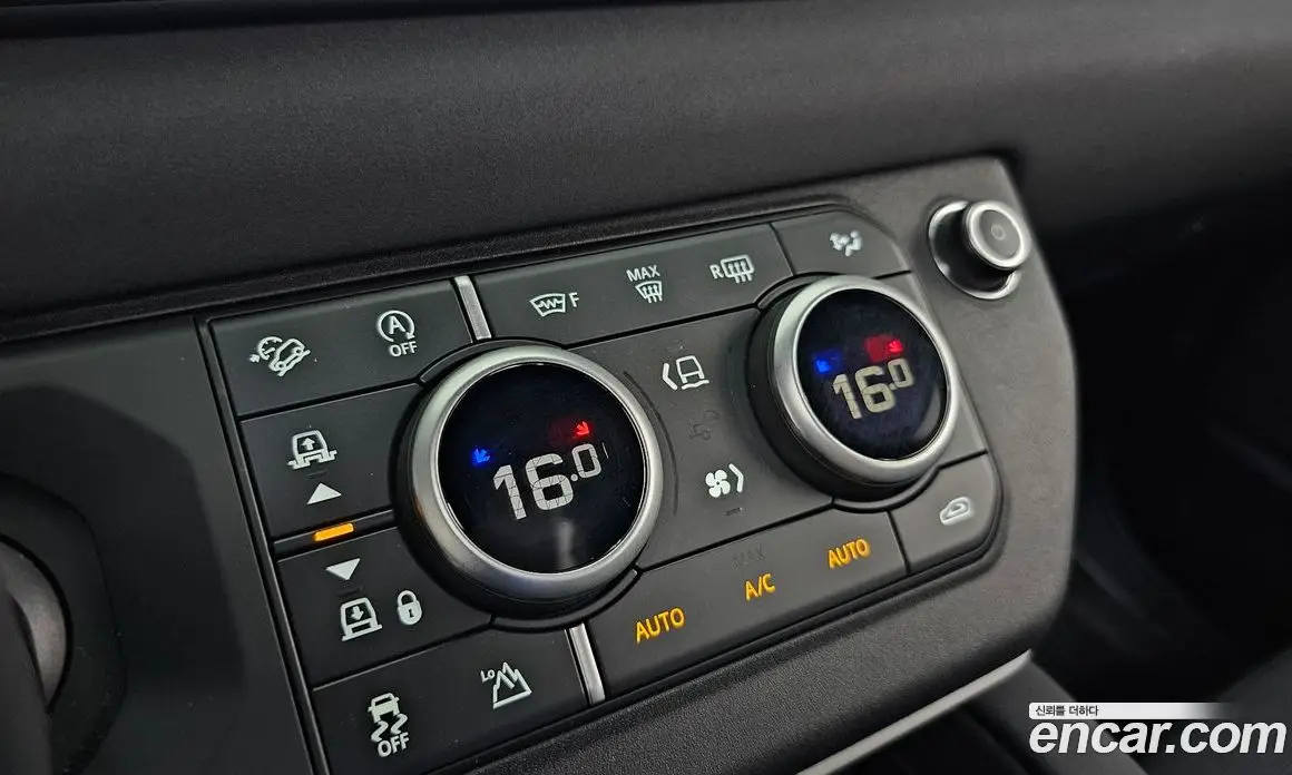 Land Rover Defender 2023 2.0 автомат (гидро), фото 31