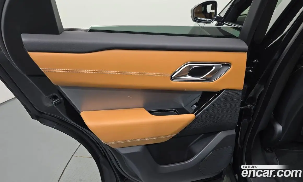 Land Rover Range Rover Velar 2023 3.0 автомат (гидро), фото 15