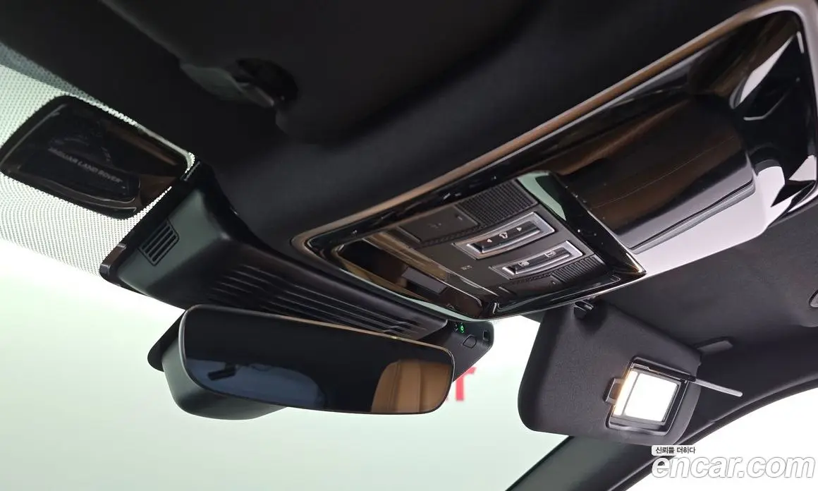 Land Rover Range Rover Velar 2023 3.0 автомат (гидро), фото 30