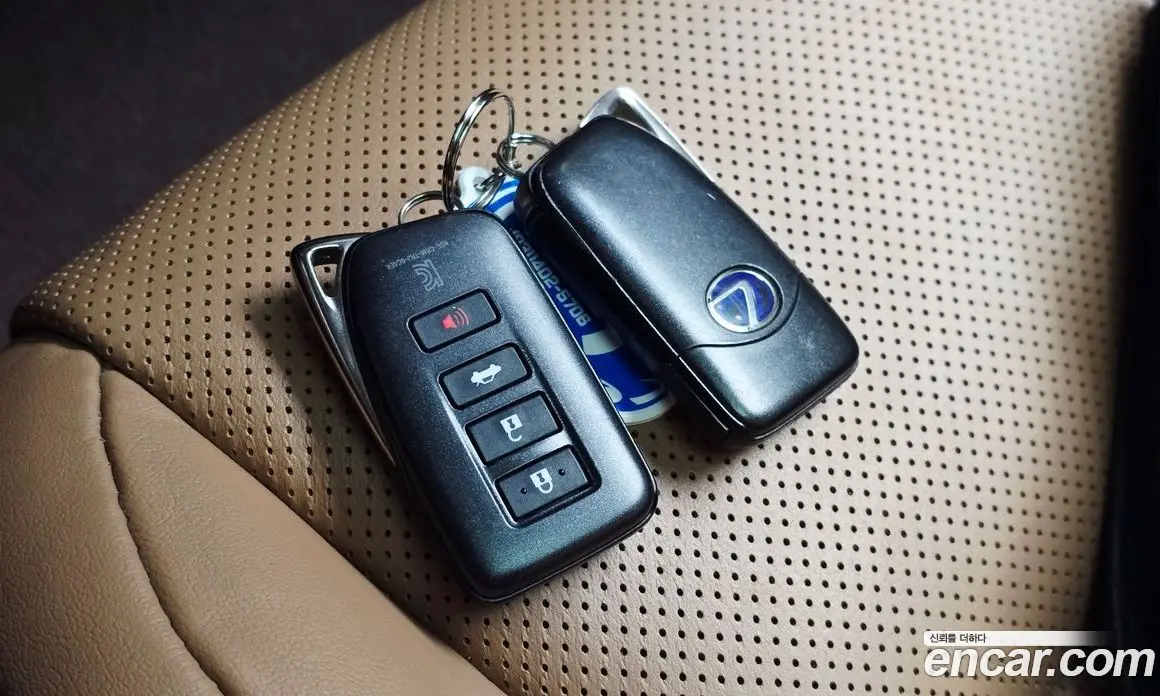 Lexus ES 2018 2.5 автомат (гидро), фото 18