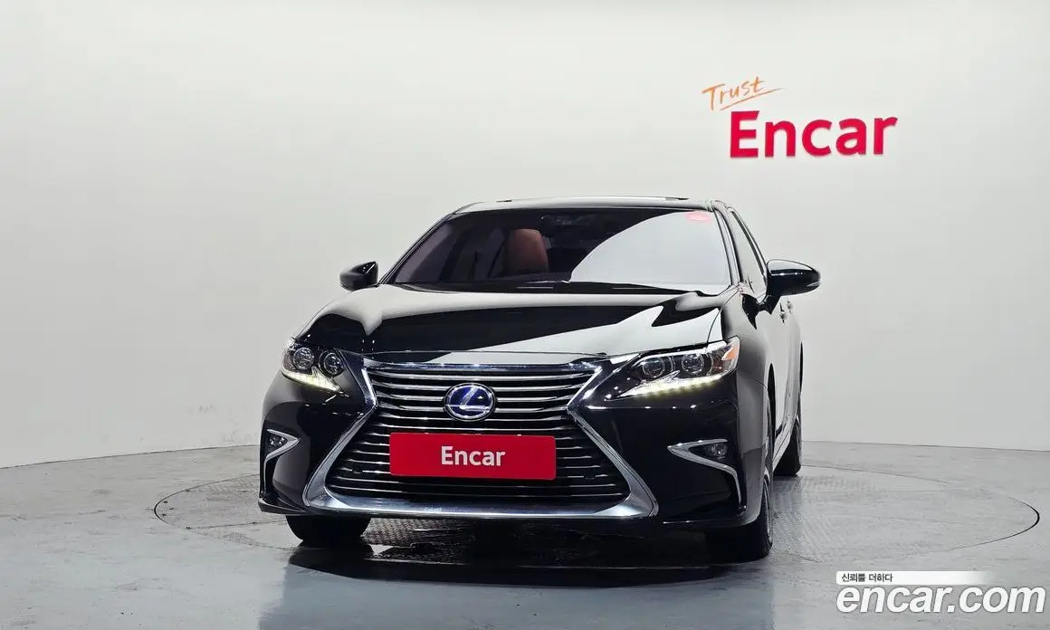 Lexus ES 2018 2.5 автомат (гидро), фото 3