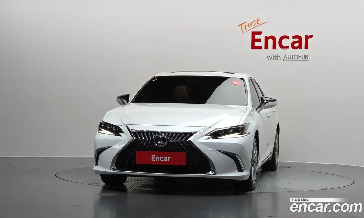 Lexus ES 2023 2.5 автомат (гидро), фото 3