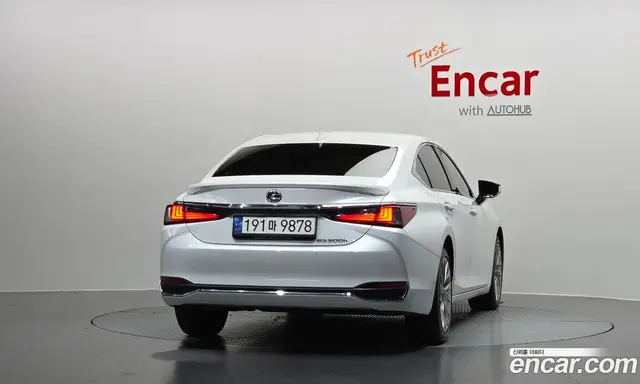 Lexus ES 2023 2.5 автомат (гидро), миниатюра 4