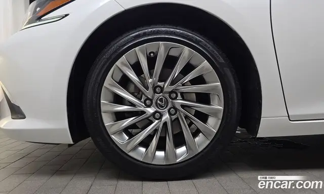 Lexus ES 2023 2.5 автомат (гидро), миниатюра 5