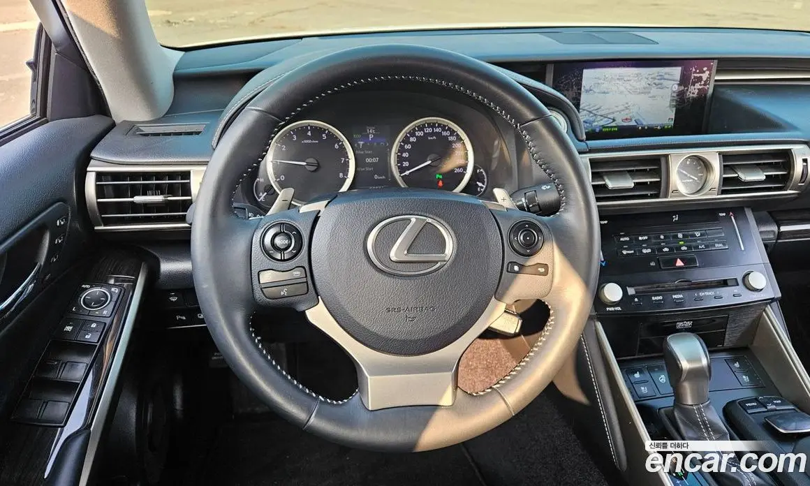 Lexus IS 2013 2.5 автомат (гидро), фото 13