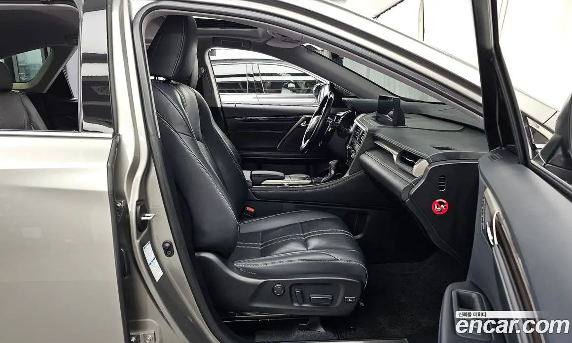 Lexus RX 2020 3.5 автомат (гидро), фото 17