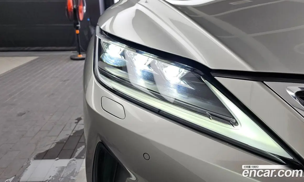 Lexus RX 2020 3.5 автомат (гидро), фото 8