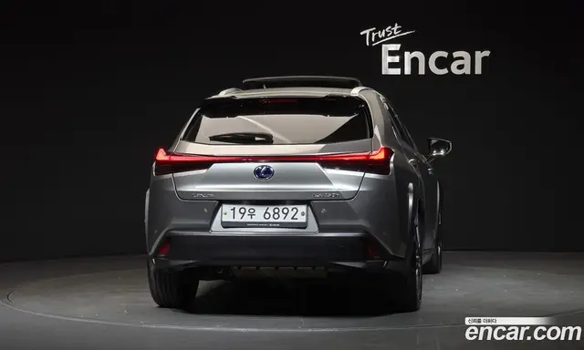 Lexus UX 2019 2.0 автомат (гидро), миниатюра 4