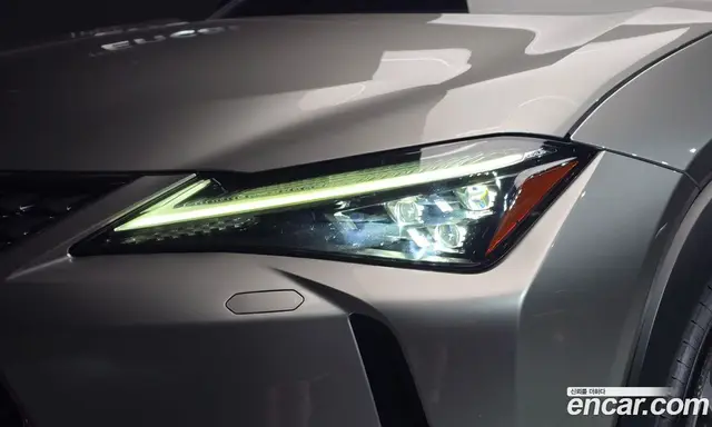 Lexus UX 2019 2.0 автомат (гидро), миниатюра 8