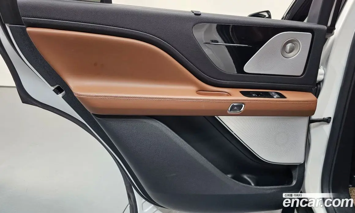 Lincoln Aviator 2023 3.0 автомат (гидро), фото 15