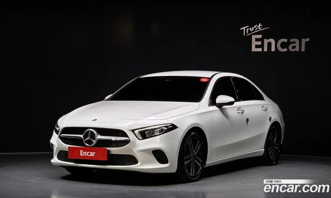 Mercedes-Benz A-Class 2022 2.0 автомат (гидро), фото 1 Mercedes-Benz A-Class 2022 2.0 автомат (гидро), фото 1