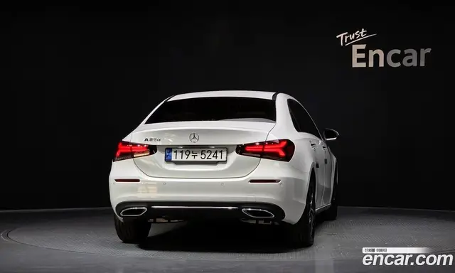 Mercedes-Benz A-Class 2022 2.0 автомат (гидро), миниатюра 4 Mercedes-Benz A-Class 2022 2.0 автомат (гидро), миниатюра 4