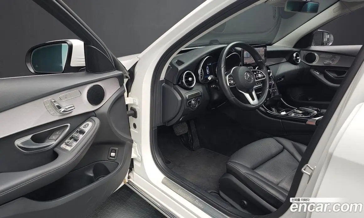 Mercedes-Benz C-Class 2020 2.0 автомат (гидро), фото 17