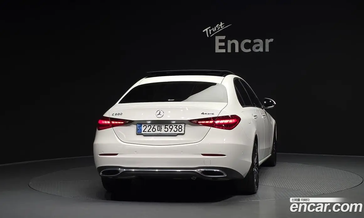 Mercedes-Benz C-Class 2024 2.0 автомат (гидро), фото 4