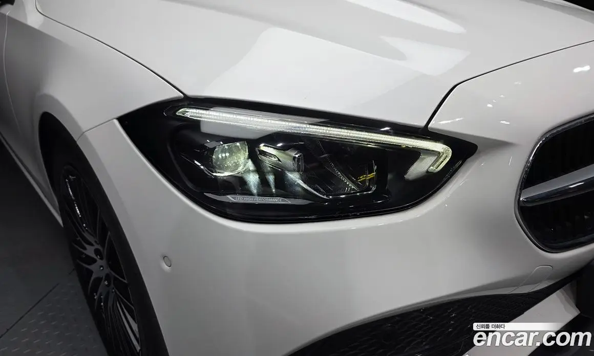 Mercedes-Benz C-Class 2024 2.0 автомат (гидро), фото 8