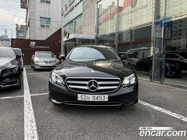 Mercedes-Benz E-Class 2016 1.9 автомат (гидро), миниатюра 2