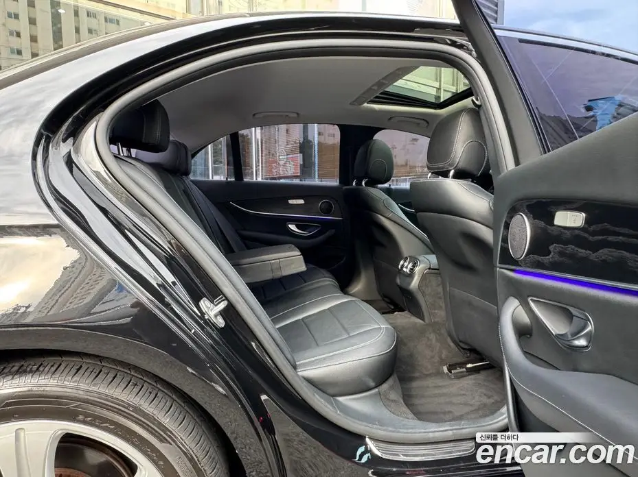 Mercedes-Benz E-Class 2016 1.9 автомат (гидро), фото 19