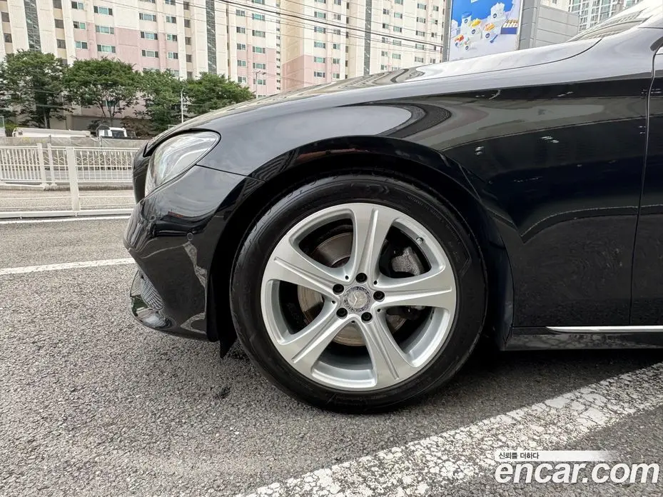 Mercedes-Benz E-Class 2016 1.9 автомат (гидро), фото 3