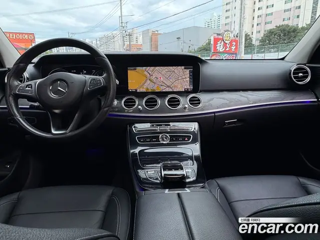 Mercedes-Benz E-Class 2016 1.9 автомат (гидро), миниатюра 5