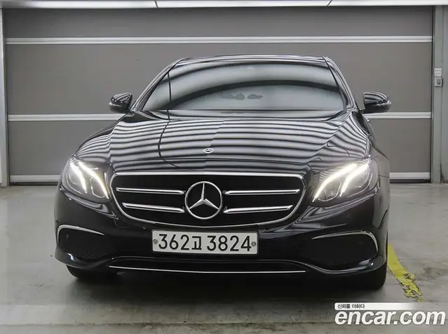 Mercedes-Benz E-Class 2019 2.0 автомат (гидро), миниатюра 3