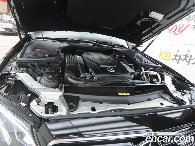Mercedes-Benz E-Class 2019 2.0 автомат (гидро), миниатюра 6