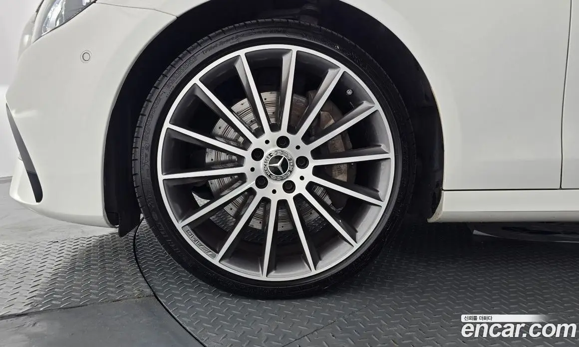 Mercedes-Benz E-Class 2021 2.0 автомат (гидро), фото 5