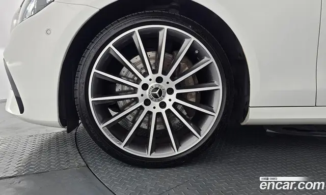 Mercedes-Benz E-Class 2021 2.0 автомат (гидро), миниатюра 5