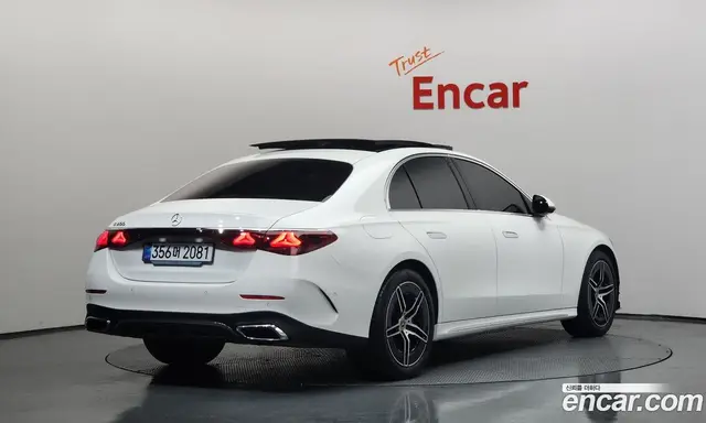 Mercedes-Benz E-Class 2025 2.0 автомат (гидро), миниатюра 2