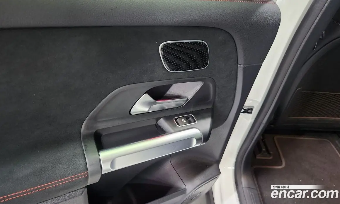 Mercedes-Benz EQB 2024 0.2 автомат (гидро), фото 14