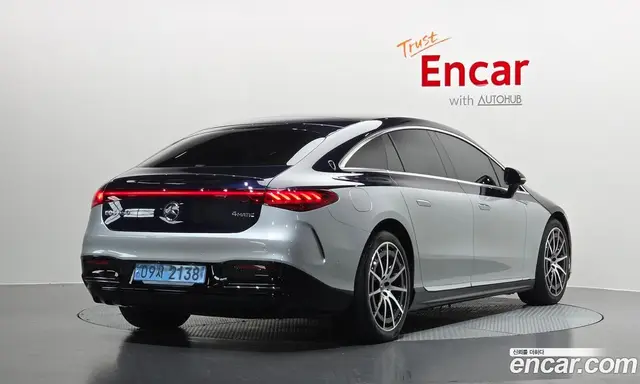 Mercedes-Benz EQS 2023 0.3 автомат (гидро), миниатюра 2