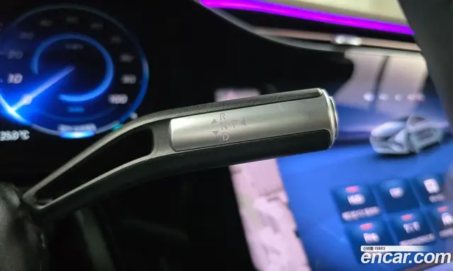 Mercedes-Benz EQS 2023 0.3 автомат (гидро), миниатюра 12
