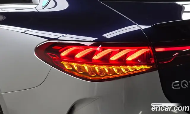 Mercedes-Benz EQS 2023 0.3 автомат (гидро), миниатюра 9
