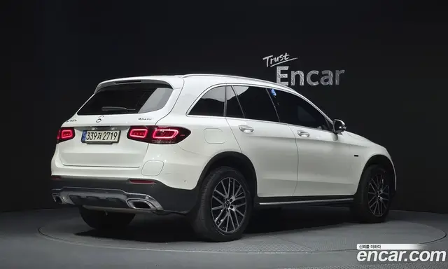 Mercedes-Benz GLC-Class 2021 2.0 автомат (гидро), миниатюра 2