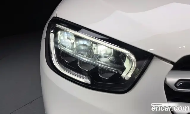 Mercedes-Benz GLC-Class 2021 2.0 автомат (гидро), миниатюра 8