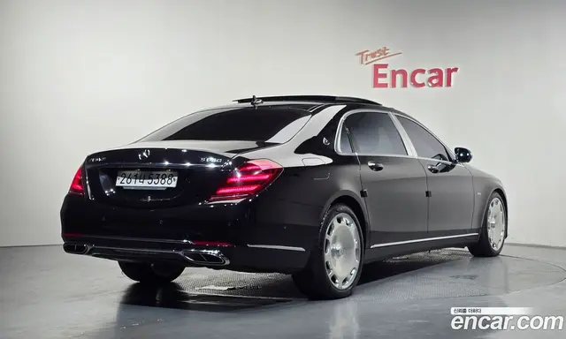 Mercedes-Benz S-Class 2018 6.0 автомат (гидро), миниатюра 2