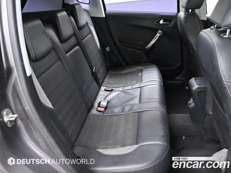 Peugeot 2008 2015 1.6 автомат (гидро), фото 12 Peugeot 2008 2015 1.6 автомат (гидро), фото 12
