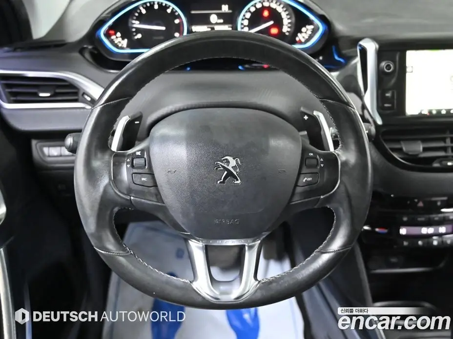 Peugeot 2008 2015 1.6 автомат (гидро), фото 13 Peugeot 2008 2015 1.6 автомат (гидро), фото 13